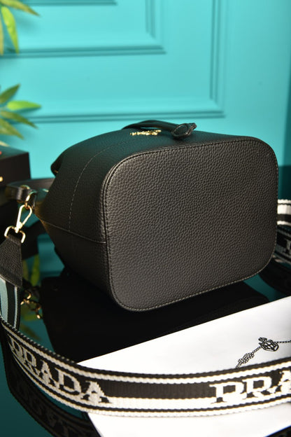 PRD-Vitello Daino Bucket  Bag Black