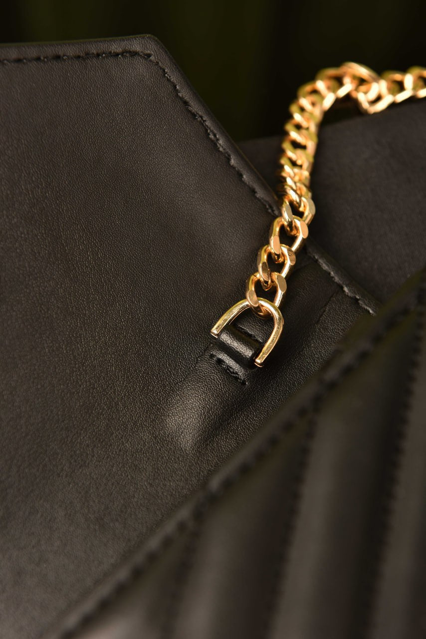 YSI-Cassandre Leather Wallet on Chain