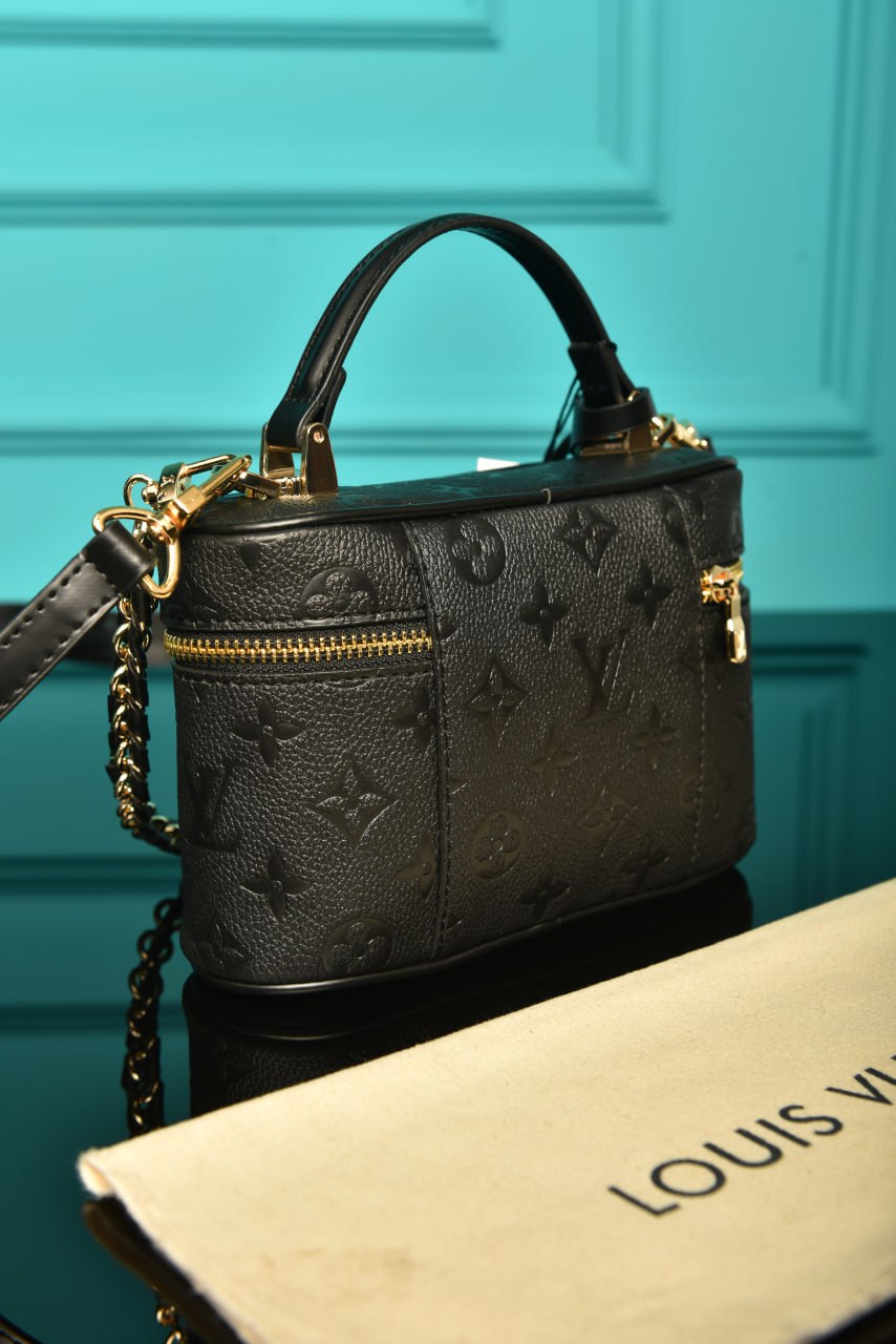 LVS - Vanity Chain Pouch (Black)