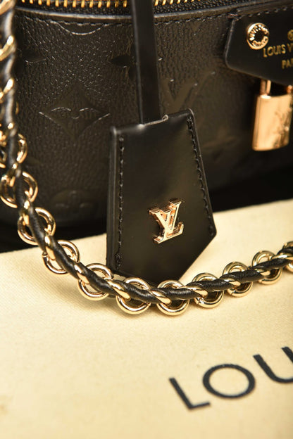 LVS - Vanity Chain Pouch (Black)