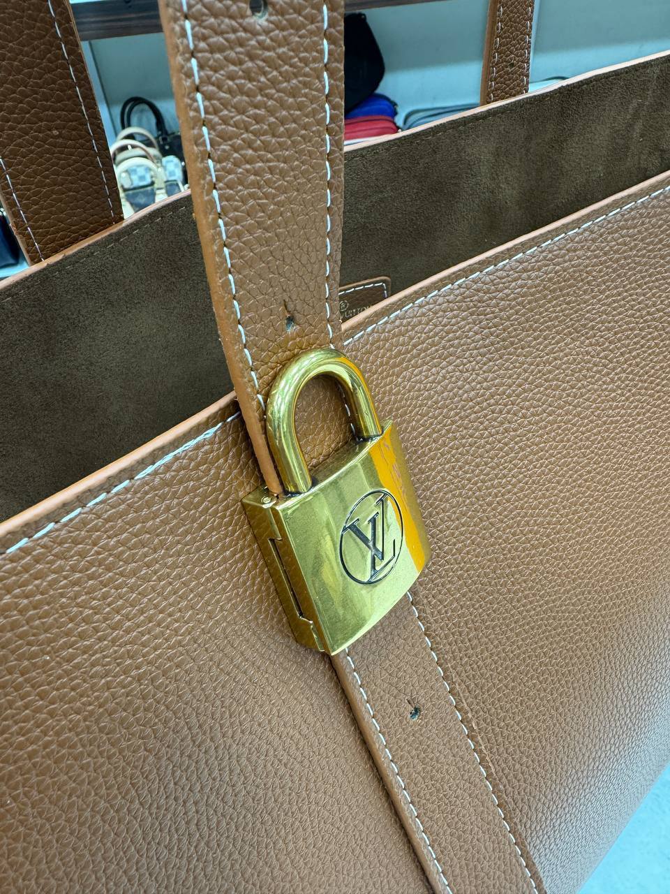 LVS- Low Key Cabas MM