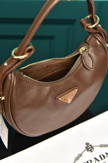 PRD - Arque Small Leather Shoulder Bag