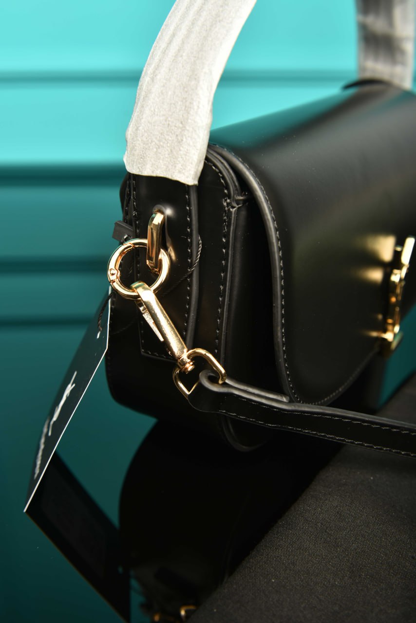 YSI - Voltaire in Box Bag