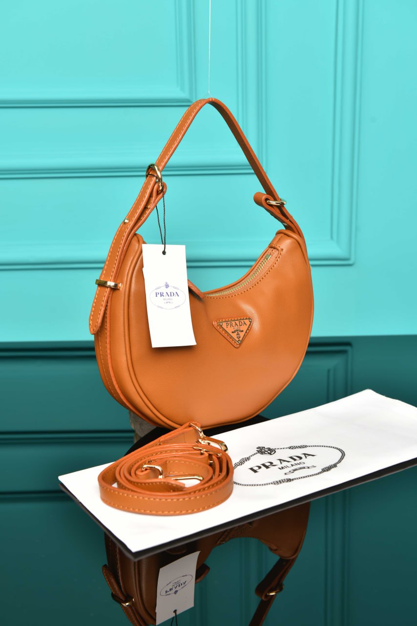 PRD - Arque Small Leather Shoulder Bag