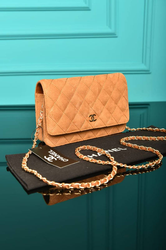 CH - Classic Wallet on Chain (Suede)
