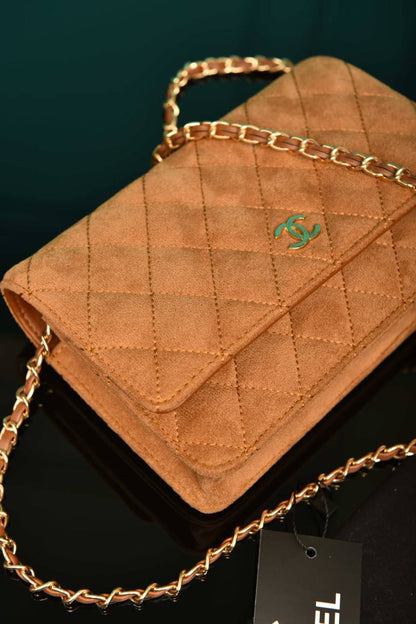 CH - Classic Wallet on Chain (Suede)