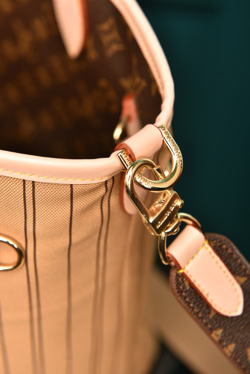 LVS- Neverfull Bandouliere Inside Out MM