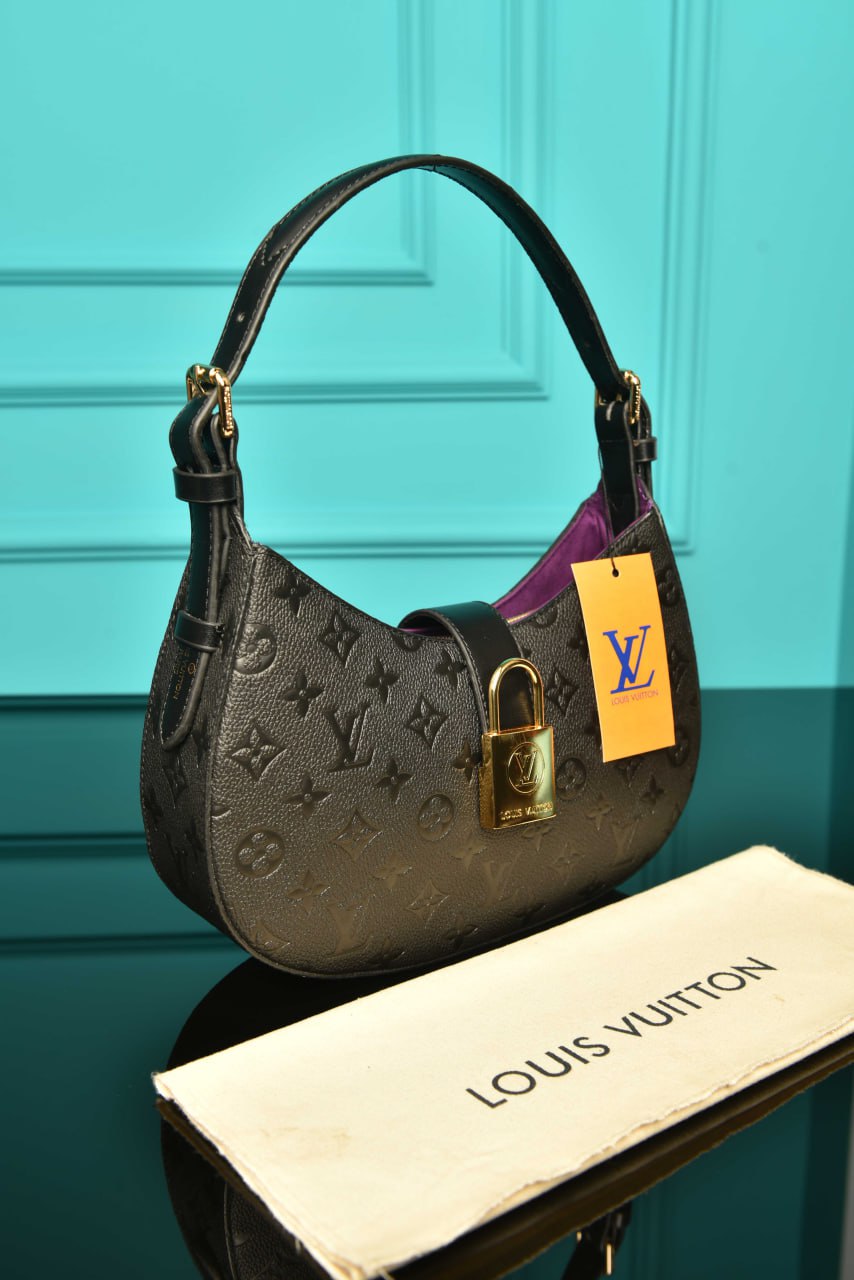 LVS-Low Key Shoulder Bag