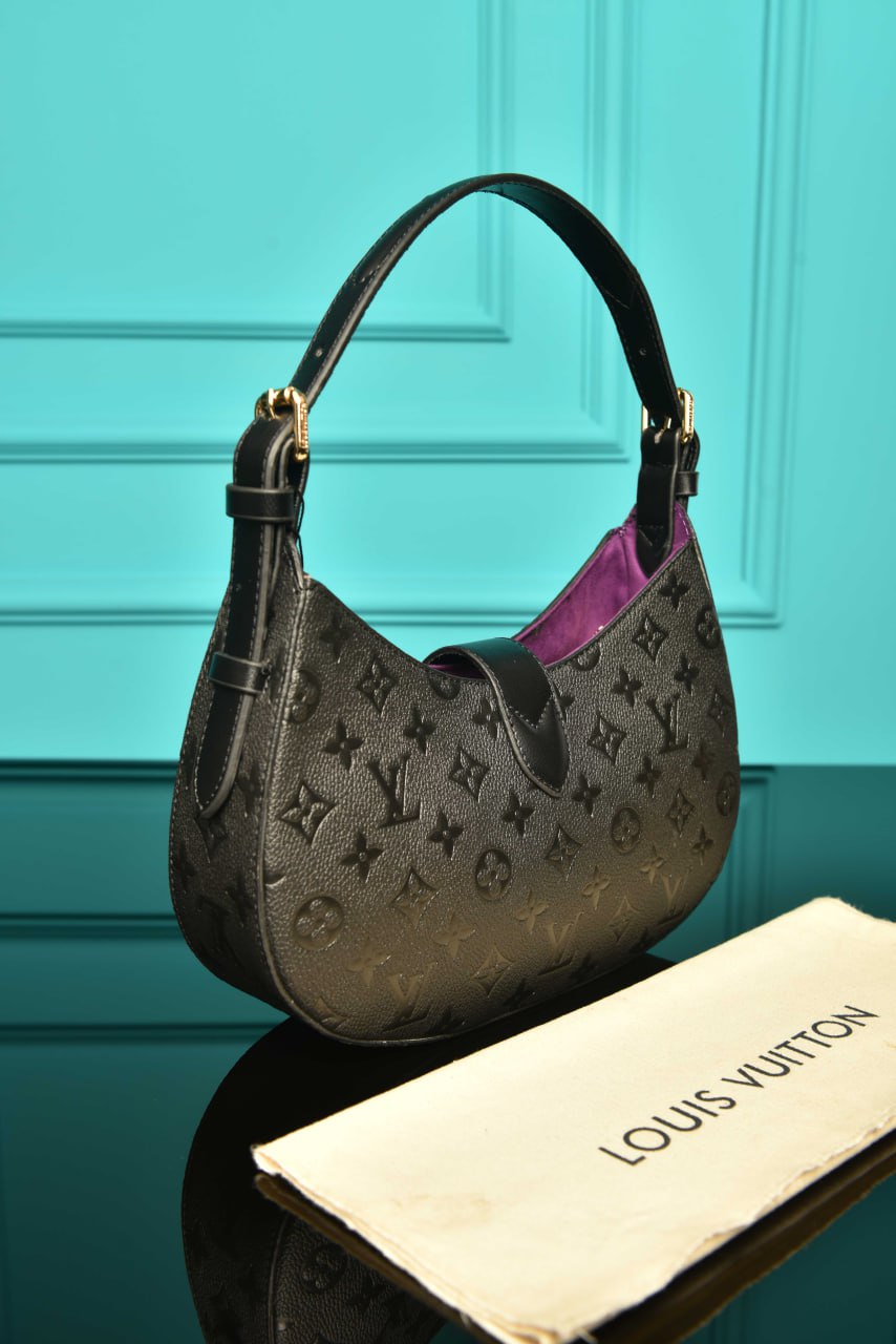 LVS-Low Key Shoulder Bag
