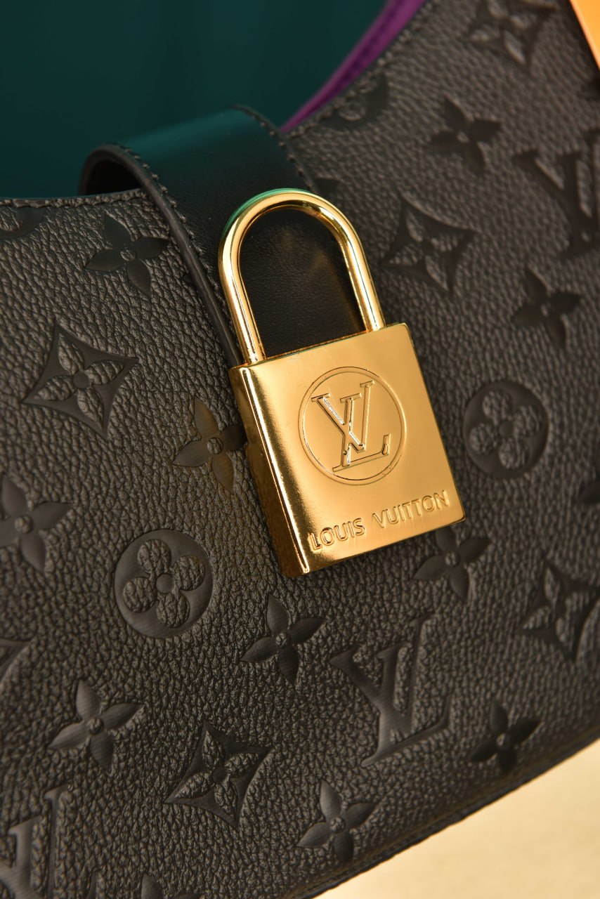 LVS-Low Key Shoulder Bag