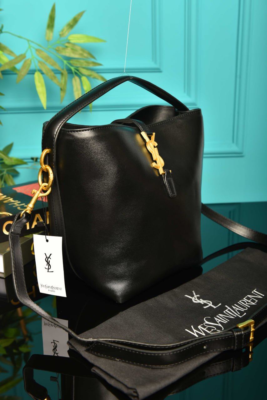 YSI- e 37 in Shiny Leather