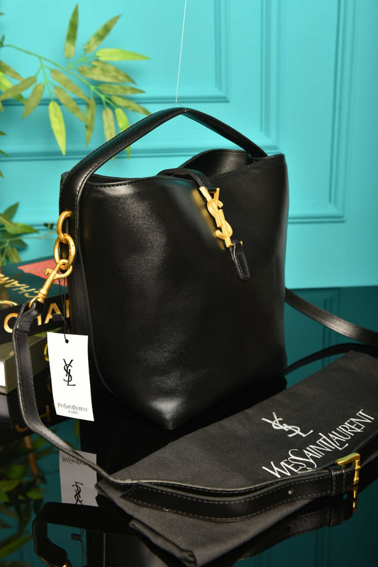 YSI- e 37 in Shiny Leather